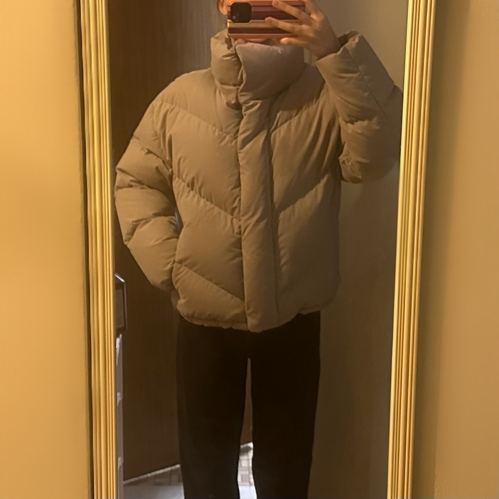 aritzia wilfred cloud puff in basil green